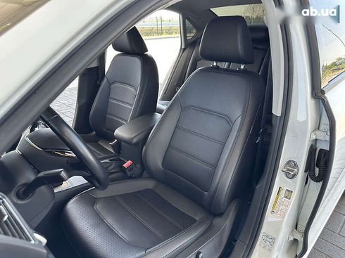 Volkswagen Passat 2018 - фото 28