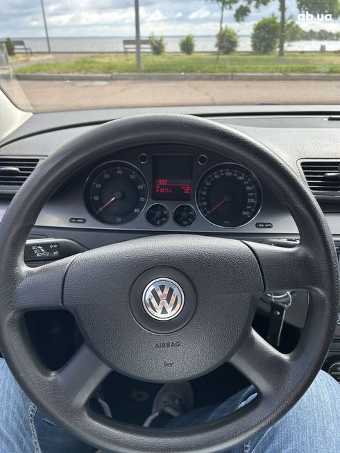 Volkswagen Passat 2008 белый - фото 13