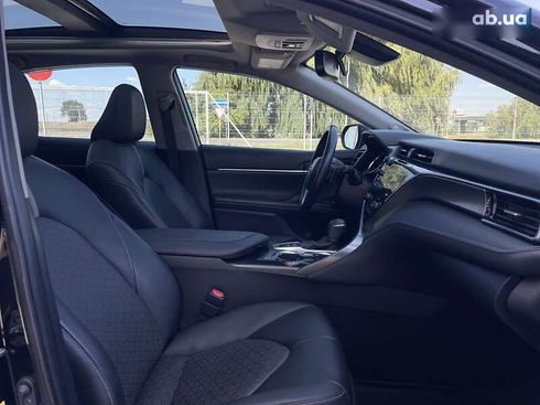 Toyota Camry 2019 - фото 23
