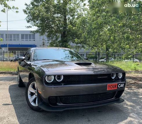 Dodge Challenger 2020 - фото 9