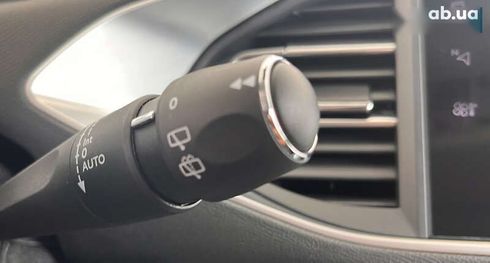 Peugeot 308 2021 - фото 16