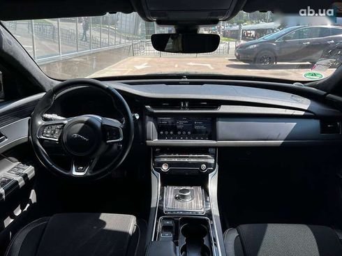 Jaguar XF 2019 - фото 25