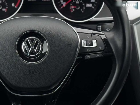 Volkswagen Passat 2017 - фото 30