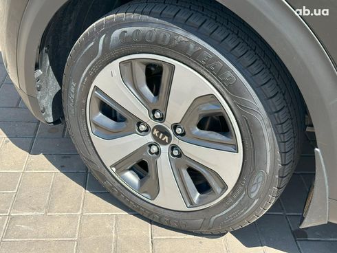 Kia Niro 2018 черный - фото 17