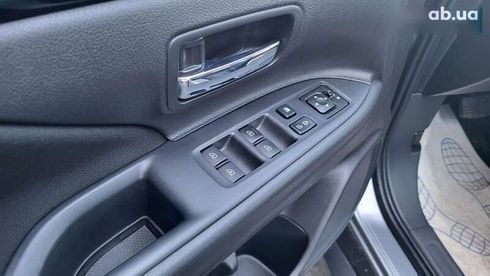Mitsubishi Outlander 2021 - фото 28
