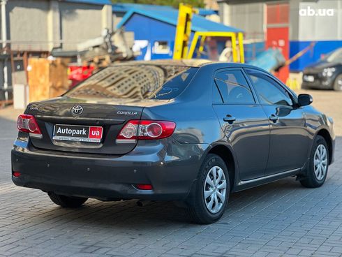 Toyota Corolla 2010 серый - фото 5