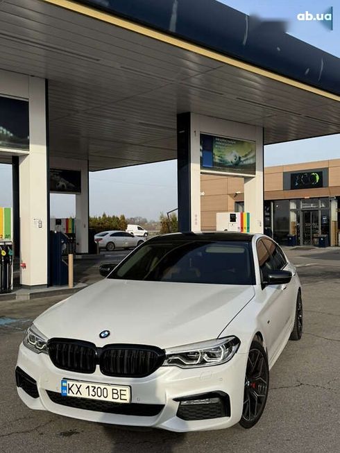 BMW 5 серия 2017 - фото 10