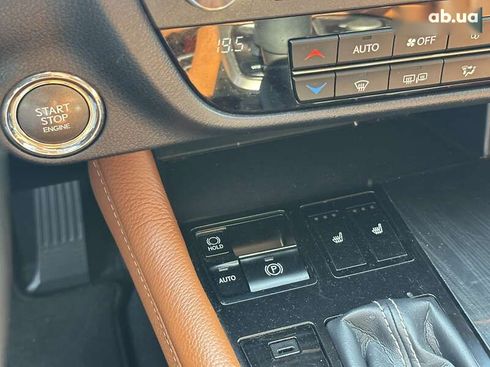 Lexus RX 2018 - фото 29