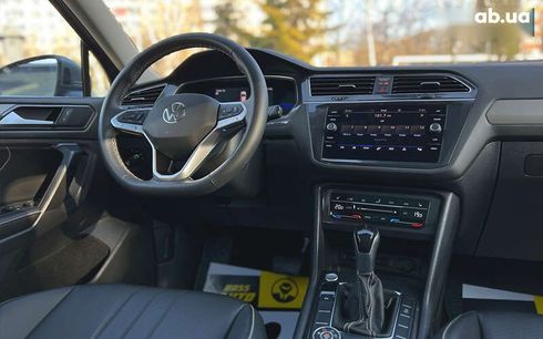 Volkswagen Tiguan 2022 - фото 17