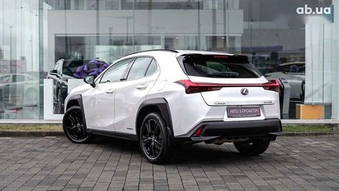 Lexus UX 2021 - фото 2