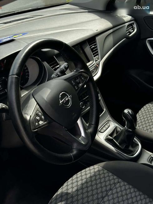 Opel Astra 2019 - фото 8