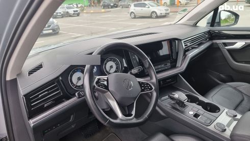Volkswagen Touareg 2021 - фото 15