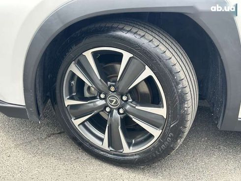 Lexus UX 2019 - фото 12