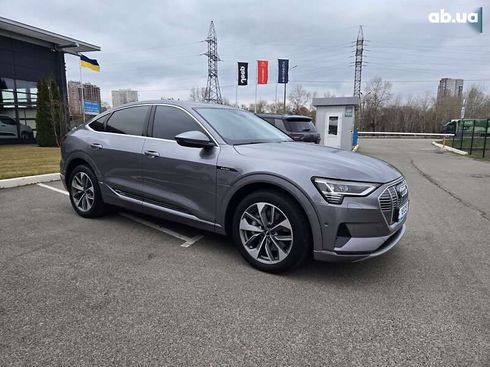 Audi E-Tron 2021 - фото 9
