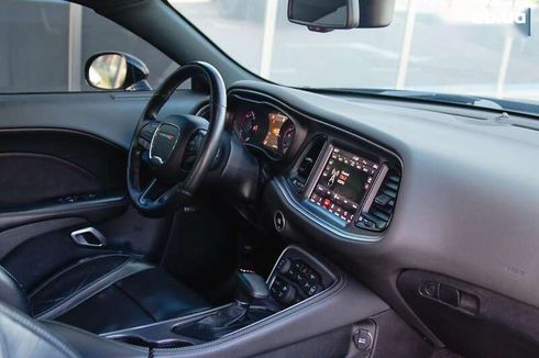 Dodge Challenger 2017 - фото 16