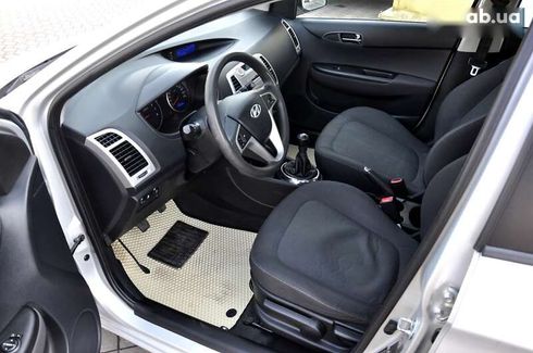 Hyundai i20 2012 - фото 12