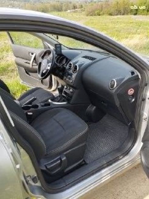 Nissan Qashqai 2011 серебристый - фото 8