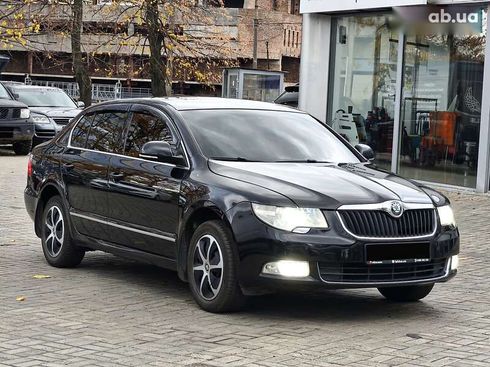 Skoda Superb 2011 - фото 4