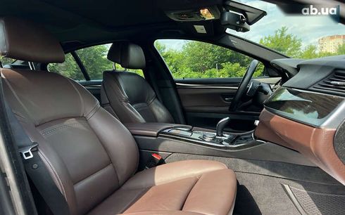 BMW 5 серия 2015 - фото 9