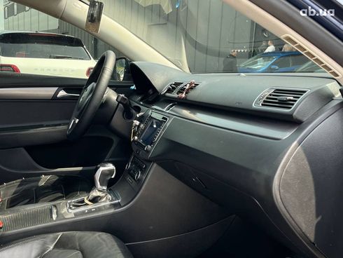 Volkswagen passat b7 2011 синий - фото 34
