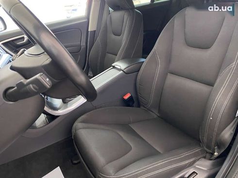 Volvo V60 2018 - фото 7