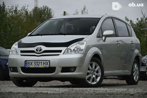 Toyota Corolla Verso 2005 - фото 4