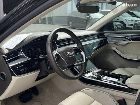 Audi A8 2018 черный - фото 24
