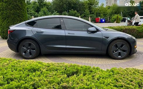 Tesla Model 3 2021 - фото 8