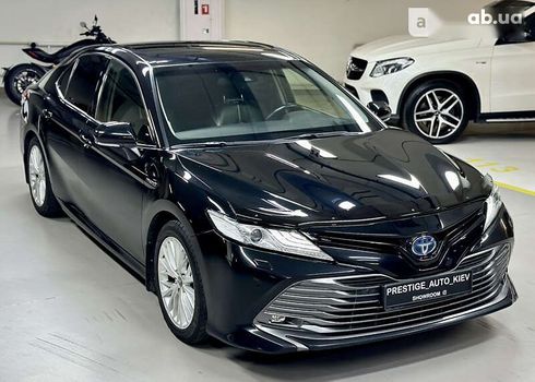 Toyota Camry 2019 - фото 13