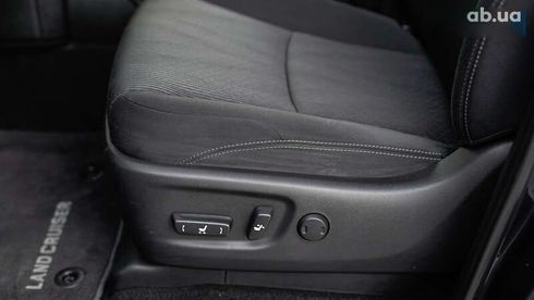 Toyota Land Cruiser Prado 2019 - фото 16
