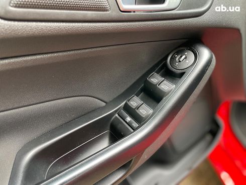 Ford Fiesta 2013 красный - фото 21