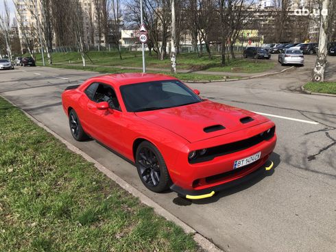 Dodge Challenger 2019 красный - фото 14