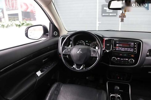 Mitsubishi Outlander 2017 - фото 14