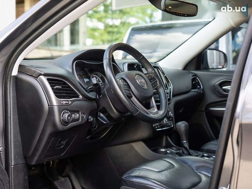 Jeep Cherokee 2018 - фото 10