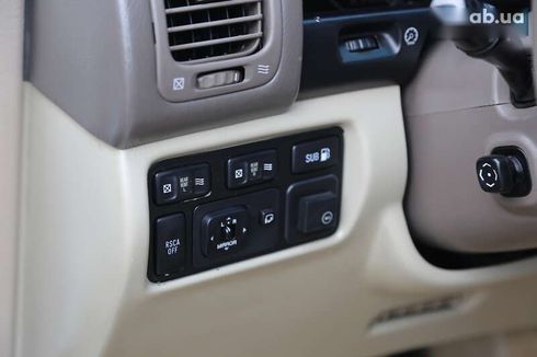 Lexus LX 2005 - фото 23