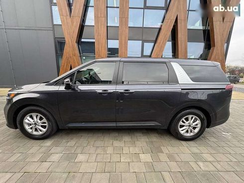 Kia Carnival 2023 - фото 10
