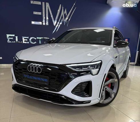 Audi SQ8 e-tron 2023 - фото 20
