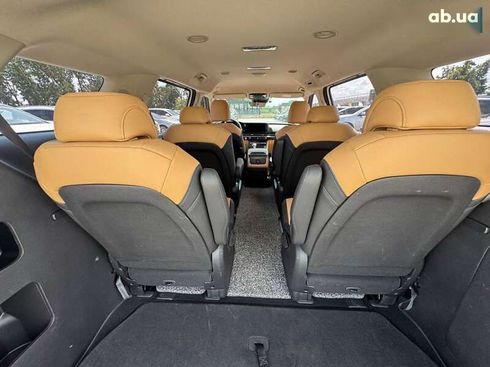 Kia Carnival 2021 - фото 23