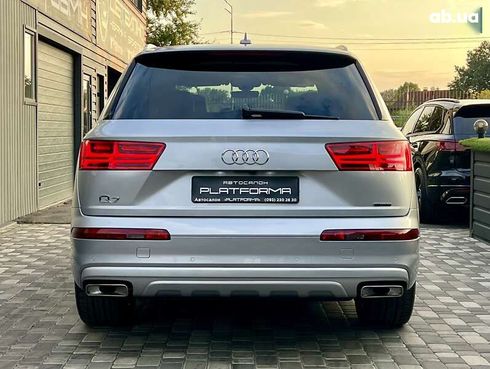 Audi Q7 2017 - фото 9