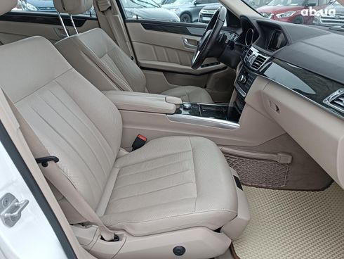 Mercedes-Benz E-Класс 2014 белый - фото 54
