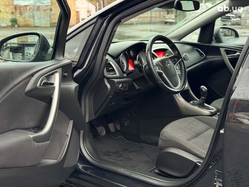 Opel Astra 2013 черный - фото 16