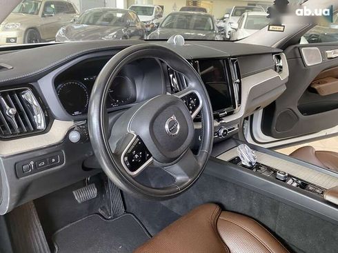 Volvo XC60 2020 - фото 24