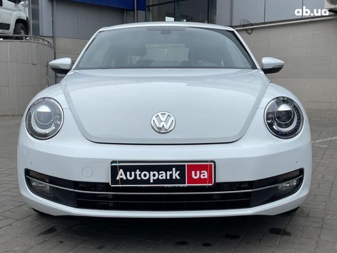 Volkswagen Beetle 2015 белый - фото 2