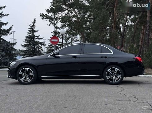 Mercedes-Benz E-Класс 2019 - фото 11