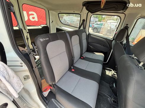 Fiat Doblo 2011 белый - фото 15