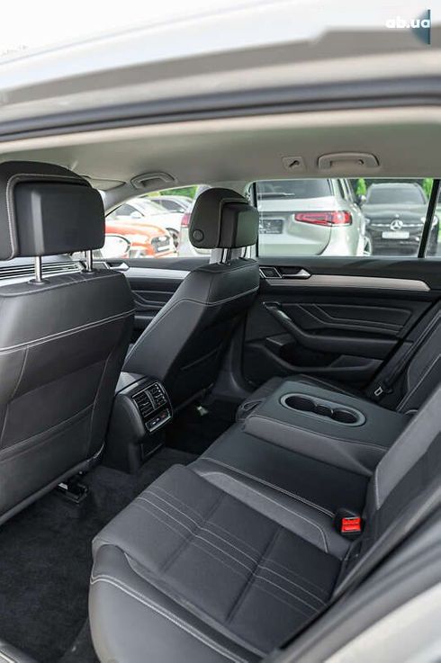 Volkswagen passat alltrack 2020 - фото 20