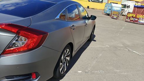 Honda Civic 2018 серый - фото 12
