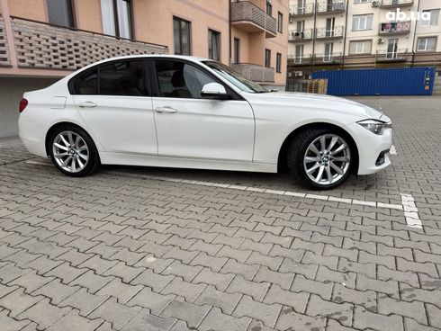 BMW 3 серия 2017 белый - фото 8