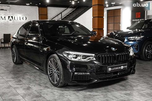 BMW 5 серия 2017 - фото 9