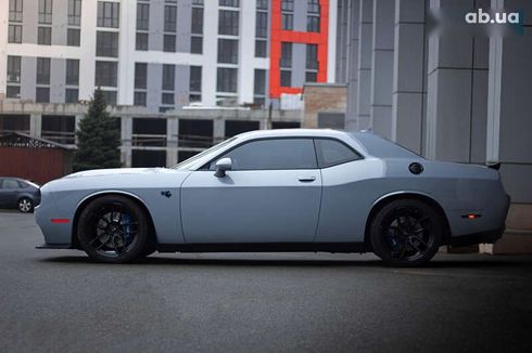 Dodge Challenger 2021 - фото 6